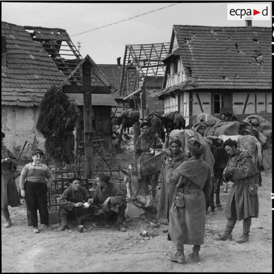 Les goumiers se reposent. [description provisoire]