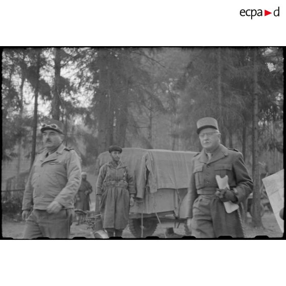 Les généraux Guillaume et de Monsabert. [description provisoire]