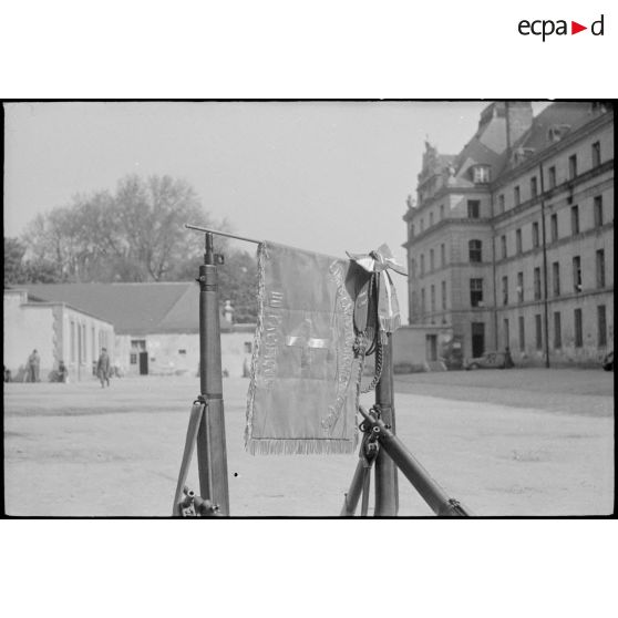 Fanion du BIMP. [description provisoire]