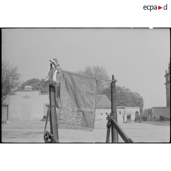 Fanion du BIMP. [description provisoire]