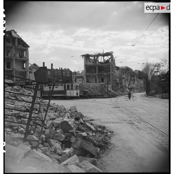 Mannheim en ruine. [description provisoire]