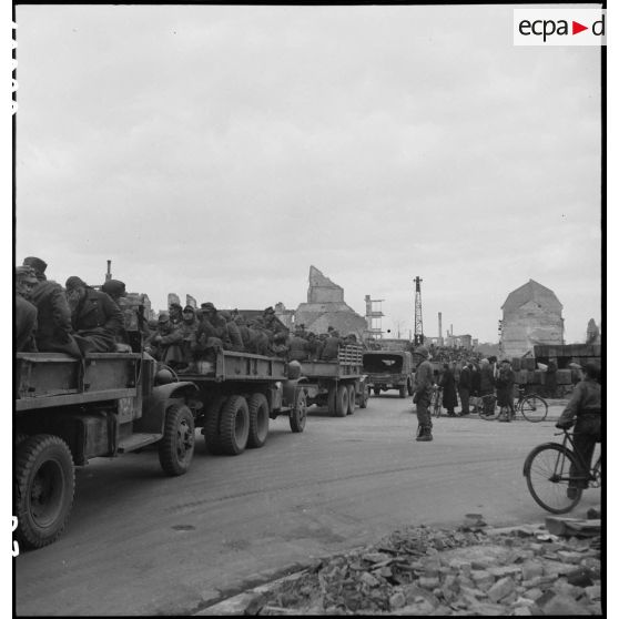 Prisonniers de guerre dans Mannheim. [description provisoire]