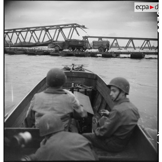Sapeurs de la 1re armée sur le Rhin à Spire. [description provisoire]