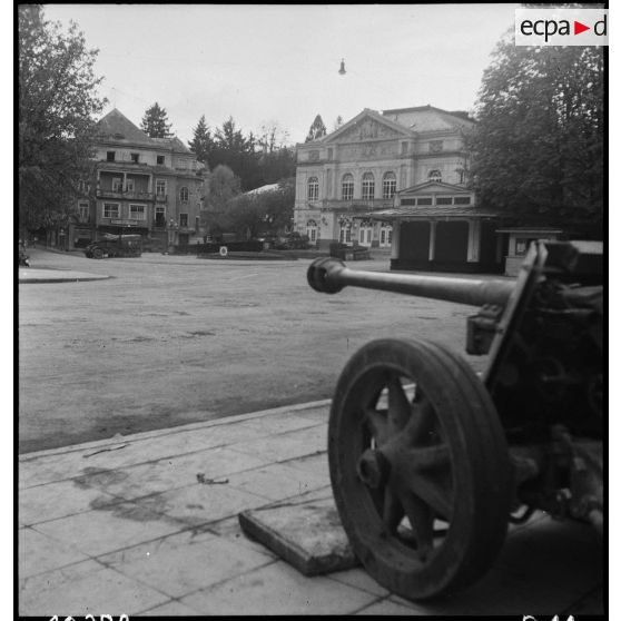 Place du théâtre à Baden-Baden. [description provisoire]