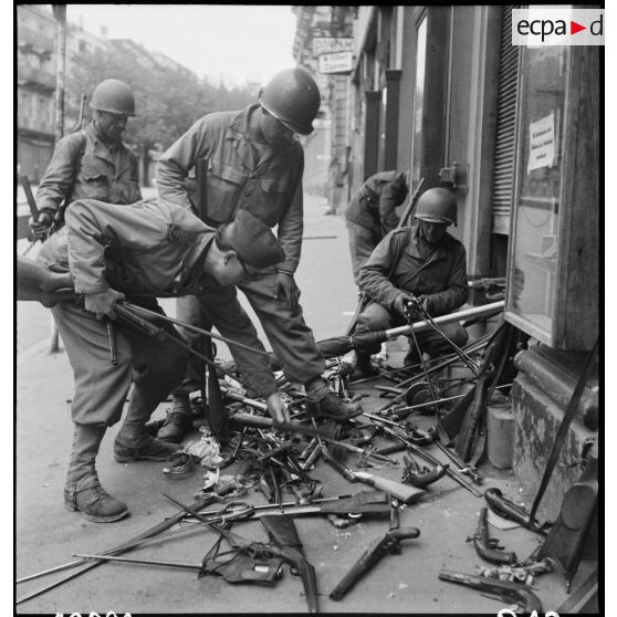 Dépôt d'armes anciennes dans Baden-Baden. [description provisoire]