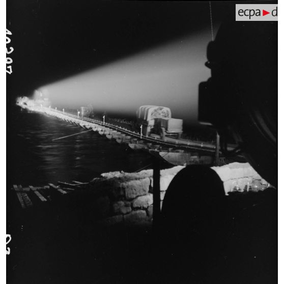 De nuit, pont sur le Rhin à Spire. [description provisoire]