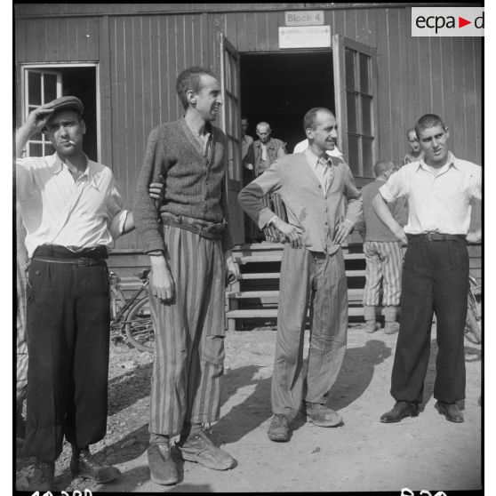 Déportés rescapés du camp de Vaihingen. [description provisoire]