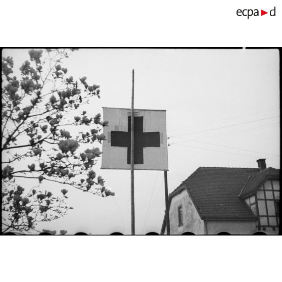 Poste de secours de la Croix-Rouge à Sasbach. [description provisoire]