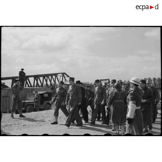 Les autorités civiles et militaires à Spire. [description provisoire]