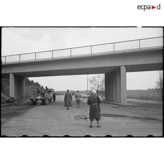 Autoroute reliant Karlsruhe et Mannheim. [description provisoire]