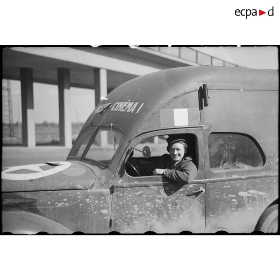 Le SCA lors de la cérémonie sur l'autoroute près de Karlsruhe. [description provisoire]