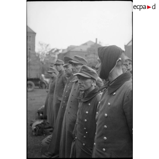 Soldats allemands prisonniers. [description provisoire]