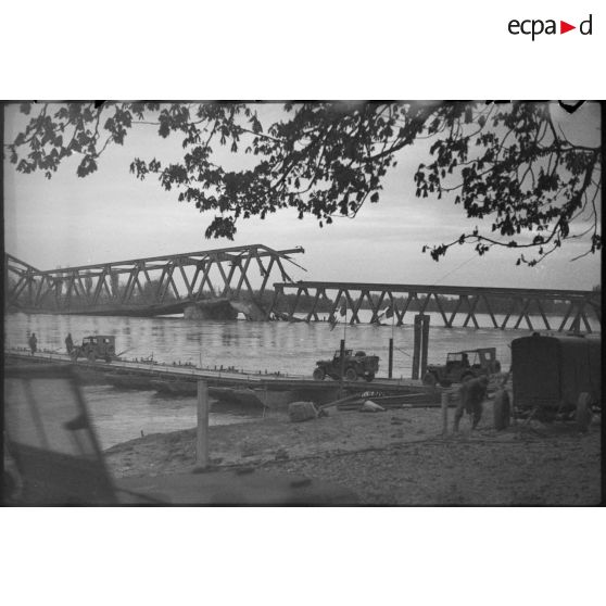 Ponts sur le Rhin à Spire. [description provisoire]