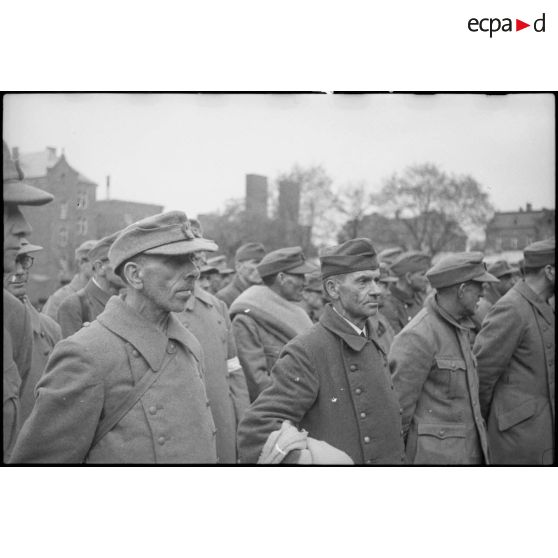 Soldats allemands prisonniers. [description provisoire]