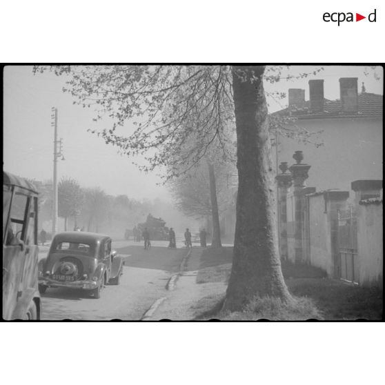 Obusier M8 avec remorque munitions [description provisoire]