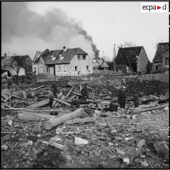 Arrivée dans le village de Scheibenhardt (Allemagne). [description provisoire]