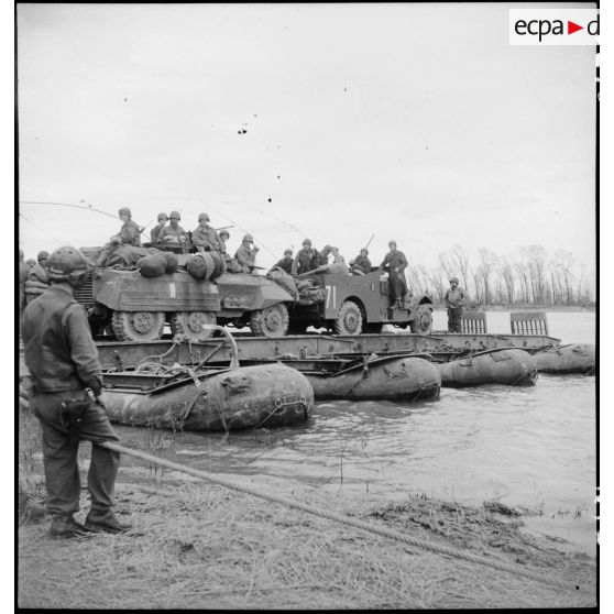 Traversée du Rhin. [description provisoire]