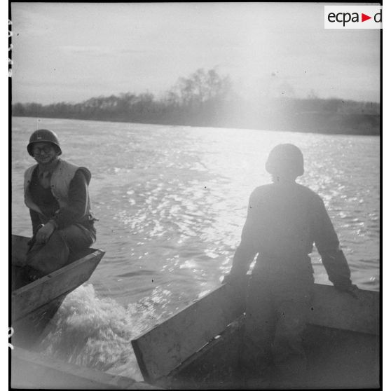 Traversée du Rhin. [description provisoire]