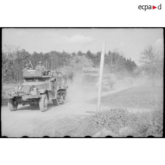 Prise de la ville de Freudestadt - Progression en Forêt Noire. [description provisoire]