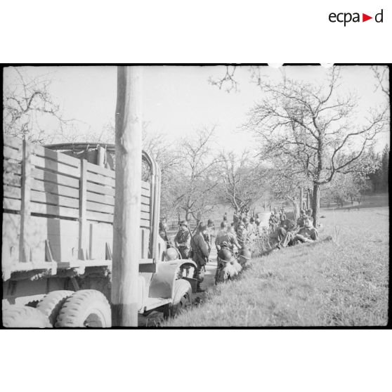 Prise de la ville de Freudestadt - Progression en Forêt Noire. [description provisoire]