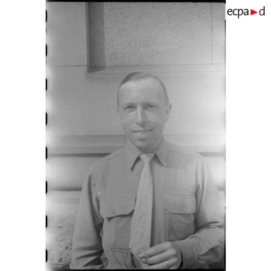 Portrait d'un soldat de la direction du service des essences des armées. [description provisoire]