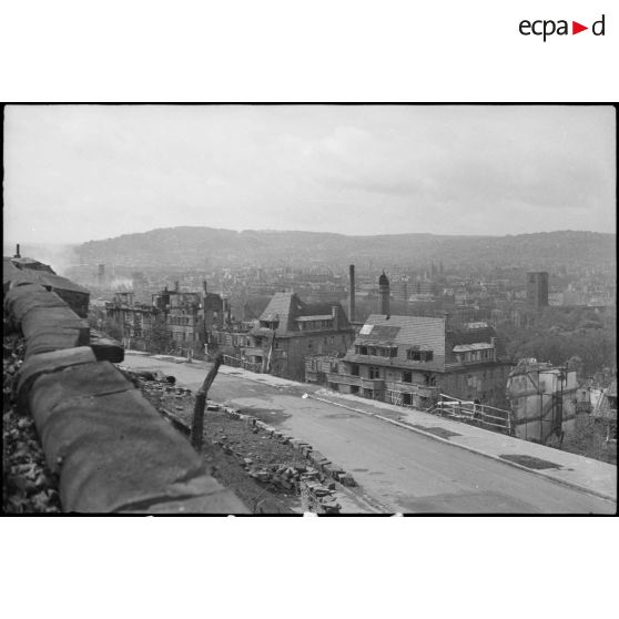 La ville de Stuttgart vue depuis le balcon est de la ville. [description provisoire]