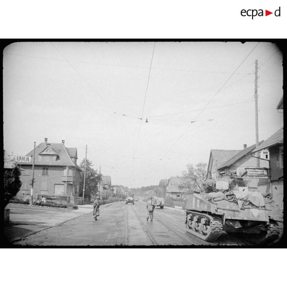 La 5e DB dans la banlieue de Stuttgart. [description provisoire]