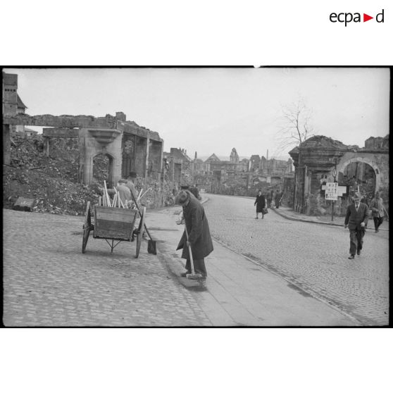 La ville de Kassel (ou Cassel) en ruine.