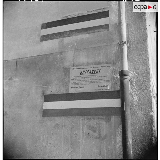 Les cérémonies du 9 mai 1945 à Tende en présence du général Doyen (légende provisoire).