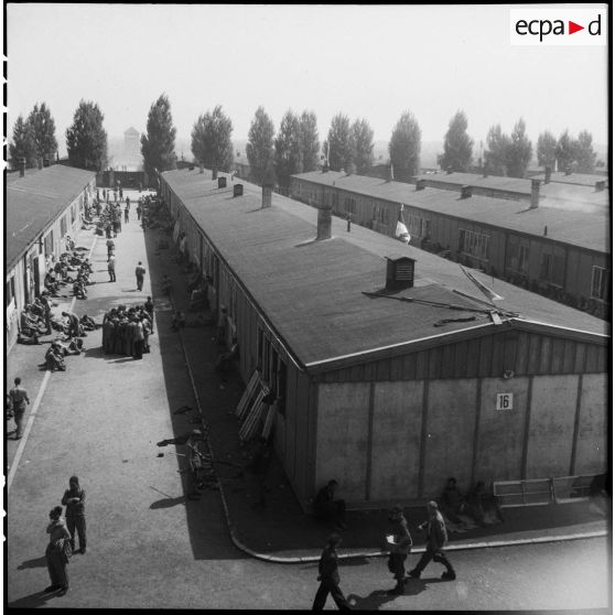 Le camp de concentration de Dachau libéré.