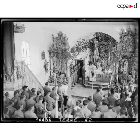 Célébration de la fête de Jeanne d'Arc par des unités de la 2e DB.