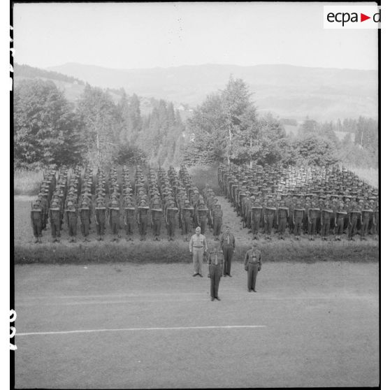 Cérémonie de présentation du drapeau du 151e RI.