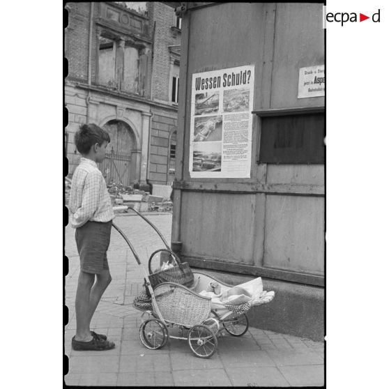 Un enfant dans Stuttgart.