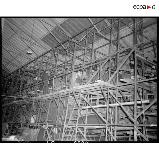 Construction de la coque de l'hydravion géant Laté 631-02.