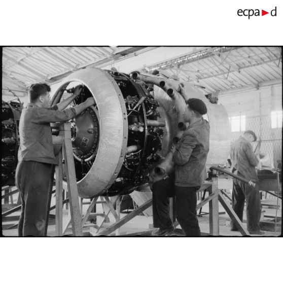 Montage d'un moteur wreigt.