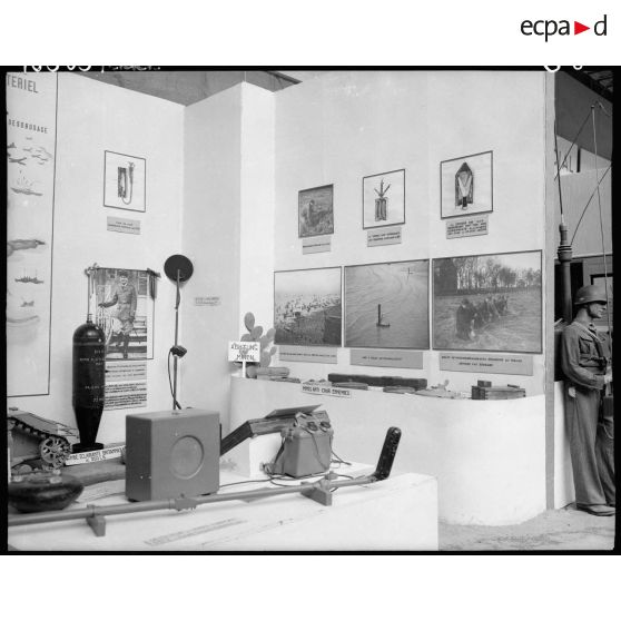 Stand de déminage et désobusage.