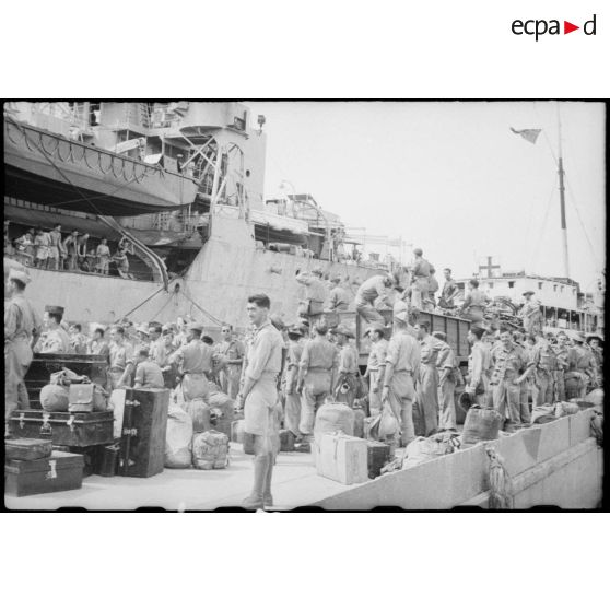 Embarquement du SASB et du CL.