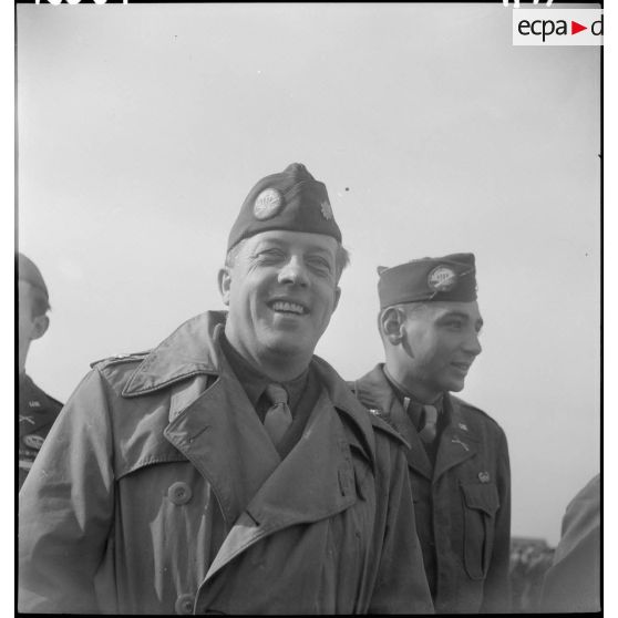 Portrait de deux officiers de la 82e division Airborne.