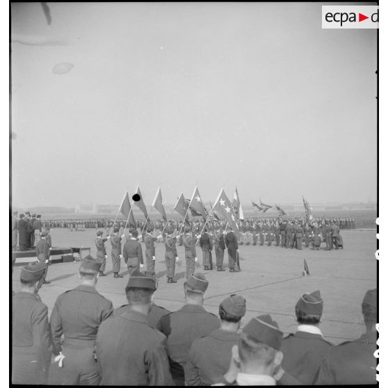 Cérémonie de décoration de la 82e division Airborne.