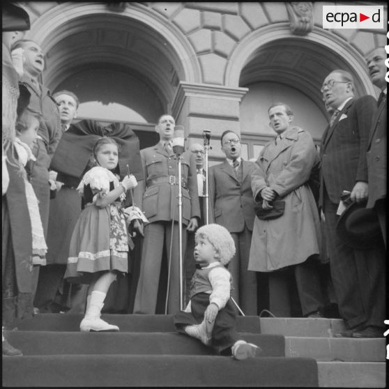 Allocution du général De Gaulle au palais de l'université.
