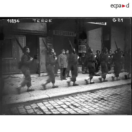 Prise d'armes à Vienne.