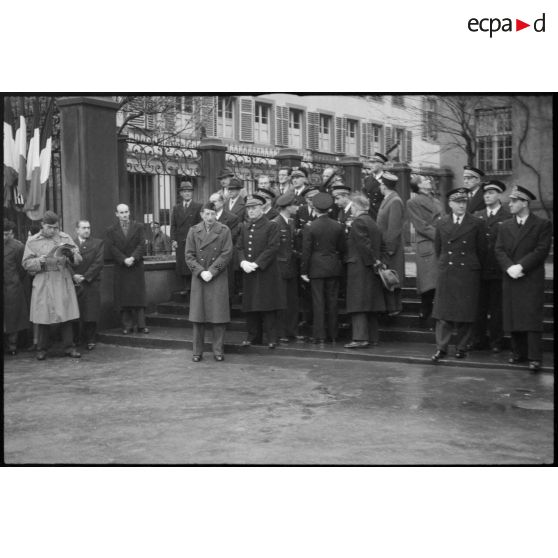 Groupe des autorités présentes à la cérémonie du 11 novembre de Strasbourg.