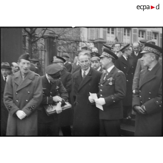 Autorités militaires et civile, lors de la cérémonie du 11 novembre à Strasbourg.