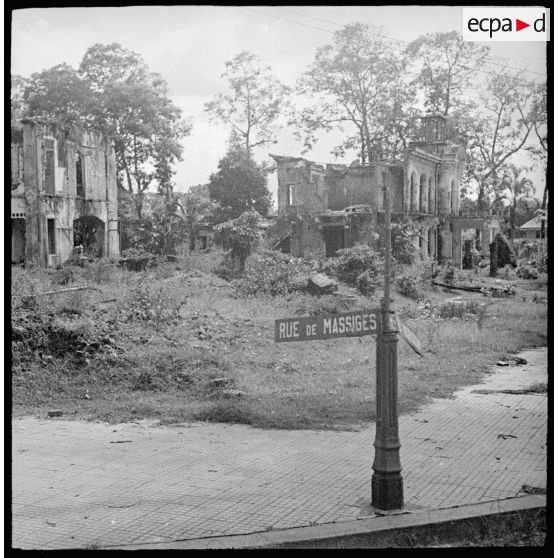 Immeubles détruits à Saigon.