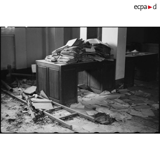 Intérieur du bureau des archives à Vinh Long.