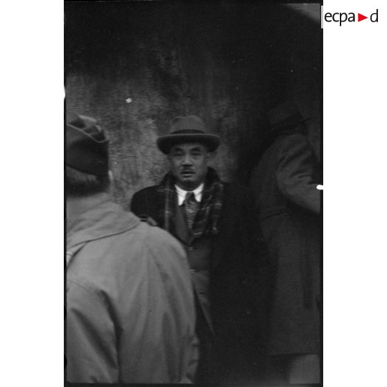 Le prince Kindavong du Laos lors d'une visite au Berghof, résidence secondaire d'Hitler.