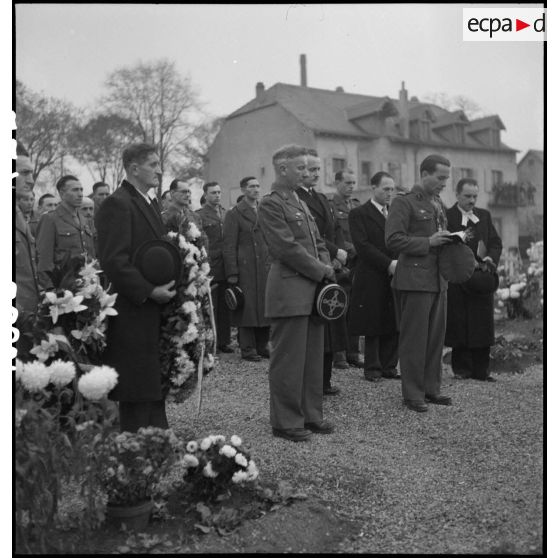 Bénédiction par l'aumônier catholique.