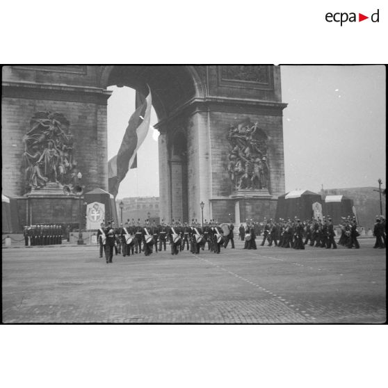 Défilé de la fanfare de la garde républicaine.