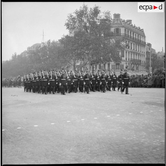 1er régiment d'infanterie de la garde républicaine.