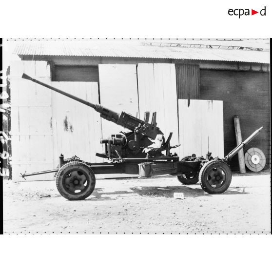 Arme Anti-Aérienne : 40mm Bofors .